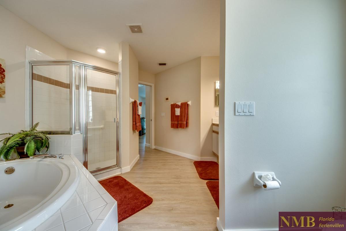 Ferienhaus-Sunshine_35-Jr amp; Master Bathroom Ferienhaus-Sunshine_35-Jr amp; Master Bathroom